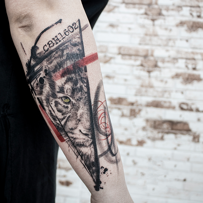 Tattoo tatuaje realismo abstracto tigre sketch Leire Mdmi Asanoha Tattoo Studio Pamplona Iruña