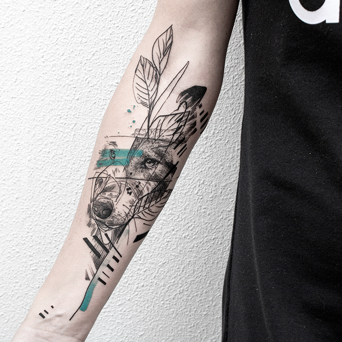 Tattoo lobo sketch natura hojas realismo asanoha tattoo studio realismo Leire Mdmi trash tatuaje